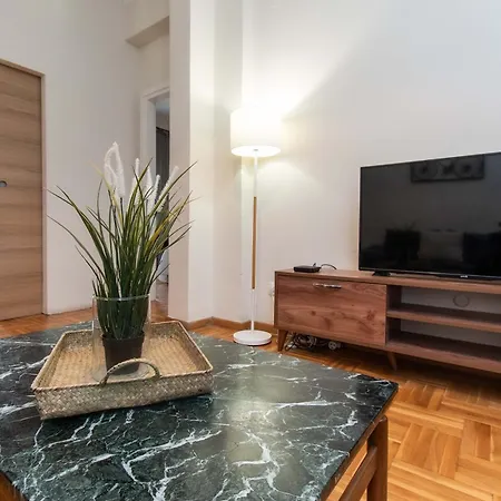 Houseloft Forum Premium Apartament *